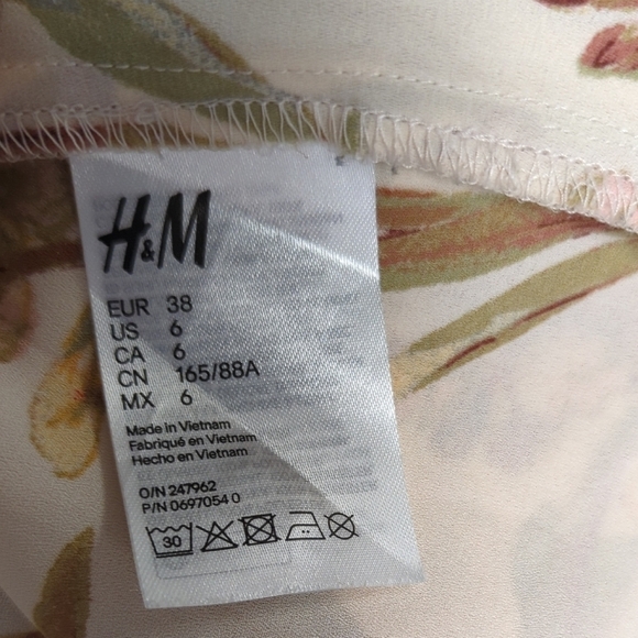 H&M Floral Button Down Shirt Cream Pink 6 chiffon bohemian preppy Business casua - Picture 5 of 6